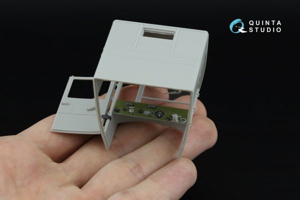 Quinta Studio QD+35157 Komintern Artillery Tractor 3D-Printed &amp; coloured Interior on decal paper (Trumpeter) (with 3D-printed resin parts) 1/35