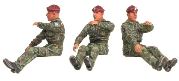Toro 35F40 6 Brygada Desantowo-Szturmowa - Kierowca HMMWV Figurka wraz z kalkomanią 1/35