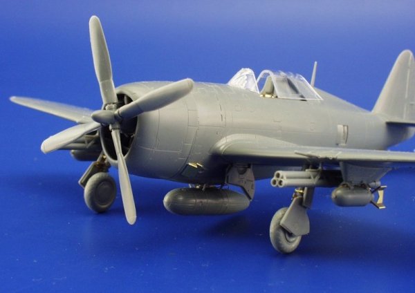 Eduard 73222 P-47D-20 1/72 TAMIYA