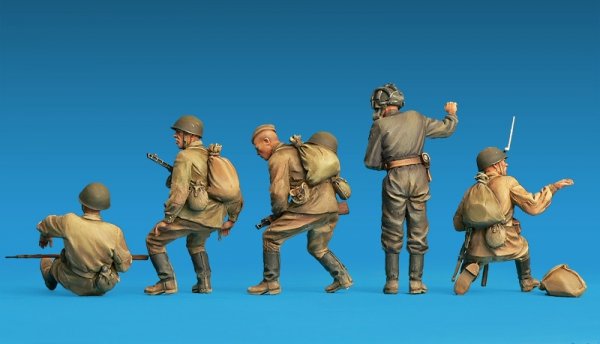 MiniArt 35281 Soviet Soldiers Riders. Special Edition 1/35