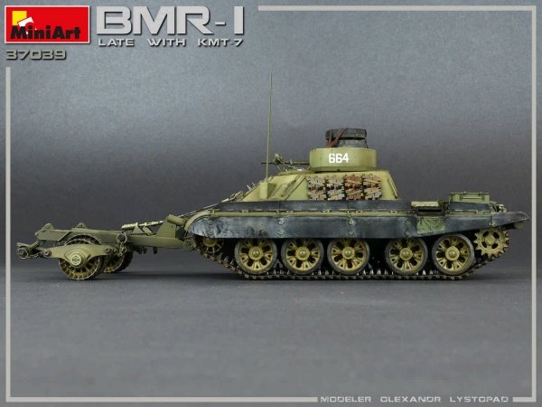 MiniArt 37039 BMR-1 Late Mod. with KMT-7 1/35