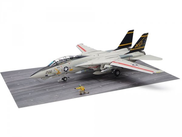 Tamiya 61122 Grumman F-14A Tomcat (Late Model) Carrier Launch Set 1/48