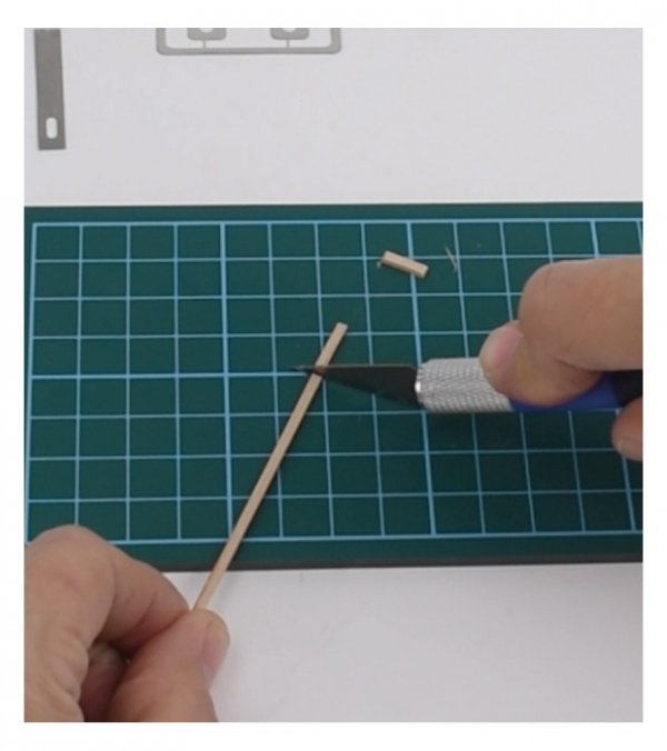 ARTESANIA LATINA 27002N Zestaw narzędzi - noże, ostrza, piła, korytko