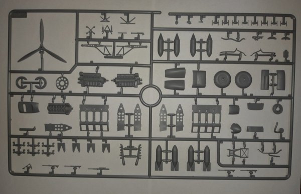 ICM 48264 He 111H-20, WWII German Bomber 1/48