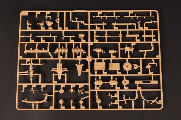 Hobby Boss 82603 38(t) tank E/F type 1/16