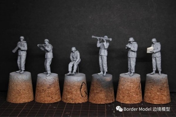 Border Model BT-013 German 88mm Gun Flak36 w/6 anti-aircraft artillery crew members 1/35