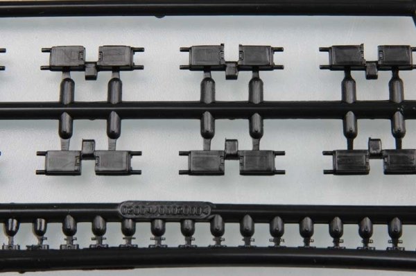 Trumpeter 02034 Chinese ZTZ99 track for Chinese ZTZ99 tank (1:35)