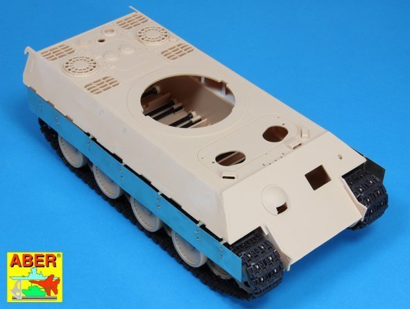 Aber 25019 Side skirts for Panther A/D (1:25)