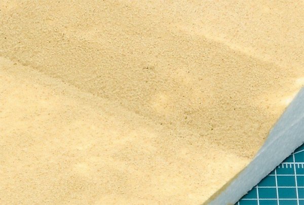 Tamiya 87110 Diorama Texture Paint (Grit Effect, Light Sand) 