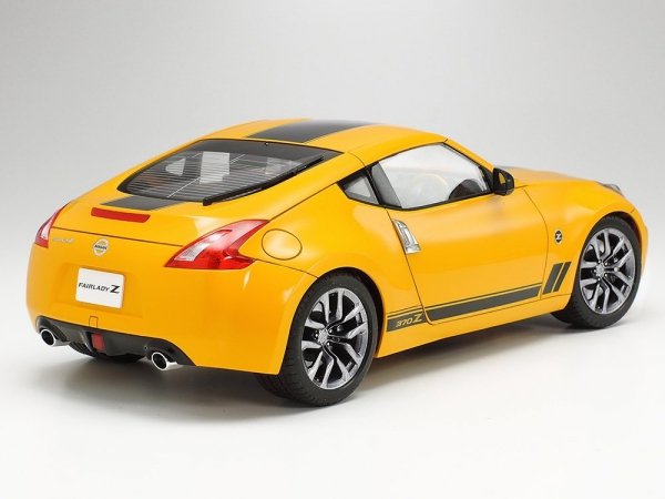 Tamiya 24348 Nissan 370Z Heritage edition 1/24