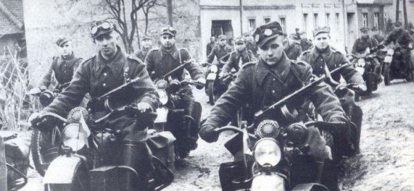 Toro 35F41 Berlin 1945 - 1-sza Armia Wojska Polskiego - Zwiadowca na motocyklu Do modelu WLA firmy MINIART 1/35