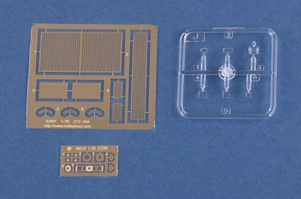 Hobby Boss 84518 PLA ZTZ-99A MBT 1/35