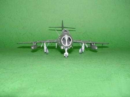 Trumpeter 02806 MiG-15 bis Fagot-B (1:48)