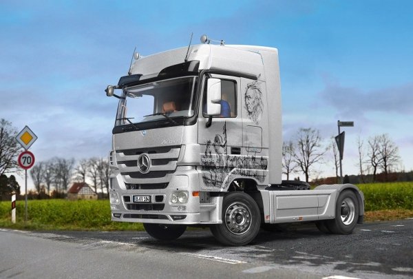 Revell 07425 Mercedes-Benz Actros MP3 (1:24)