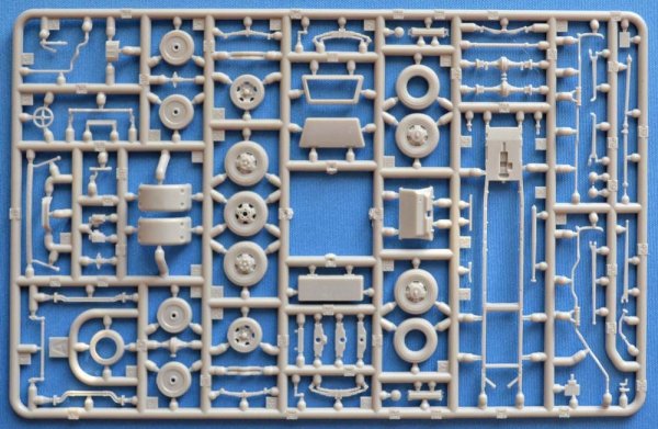 ACE 72589 134in Panel Van mod. 1939 1/72