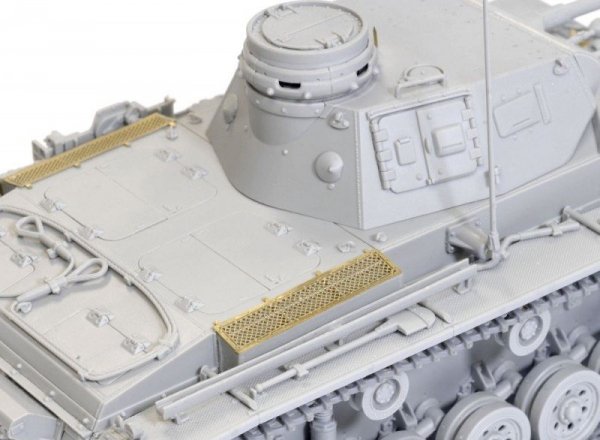 Dragon 6632 Pz.Kpfw. III Ausf. F (1:35)