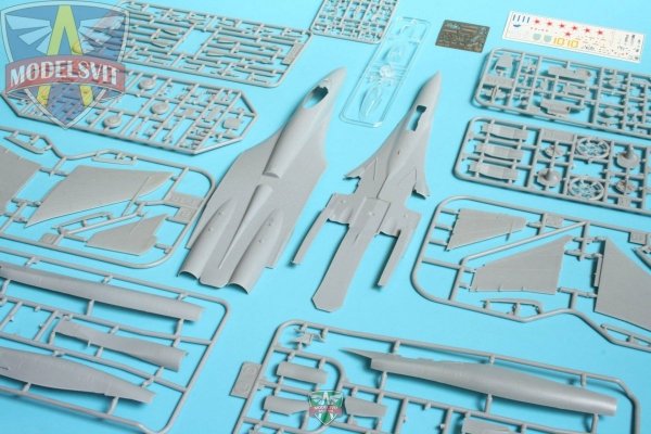 Modelsvit 72049 T-10-10/11 Advanced Frontline Fighter Prototype 1/72