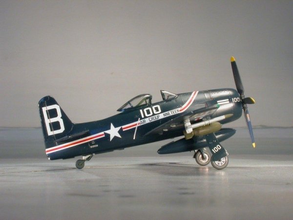 Revell 04680 F8F-1 Bearcat (1:72)