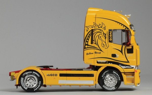 Italeri 3898 IVECO STRALIS YELLOW DEVIL (1:24)