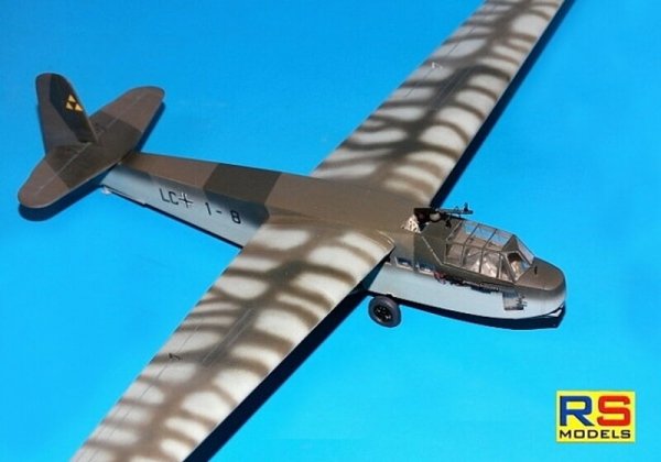 RS Models 92300 DFS-300 Luftwaffe transport Glider 1/72