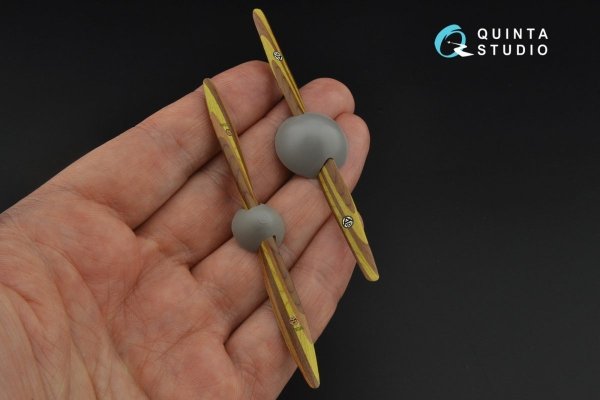 Quinta Studio QP32005 Wooden propellers Axial Wolff (Roden) 1/32