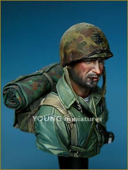 Young Miniatures YM1813 SUSMC IWOJIMA 1945 1/10