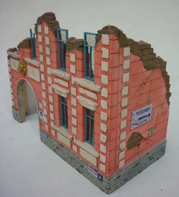 RT-Diorama 35223 Bombed out Houses 1/35
