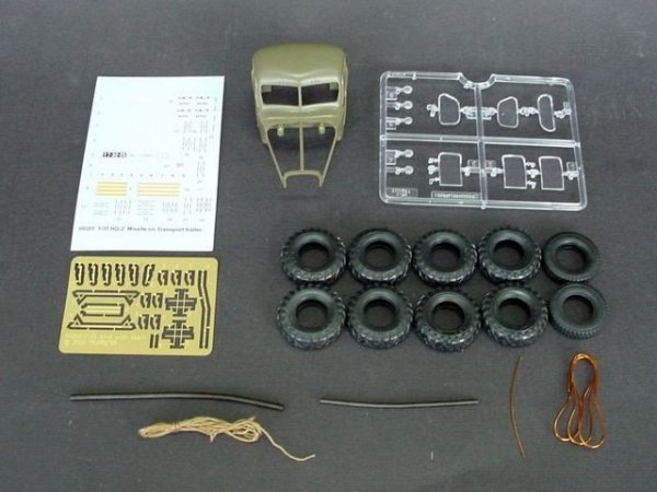 Trumpeter 00205 HQ-2 Missile With Loading Cabin (1:35)