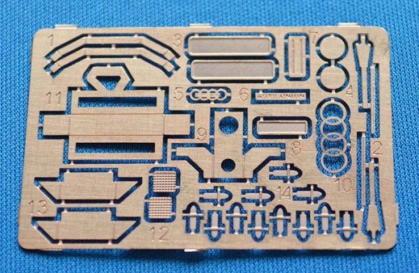 ACE 35104 0,25t 4x4 truck Munga F 91/4 1/35