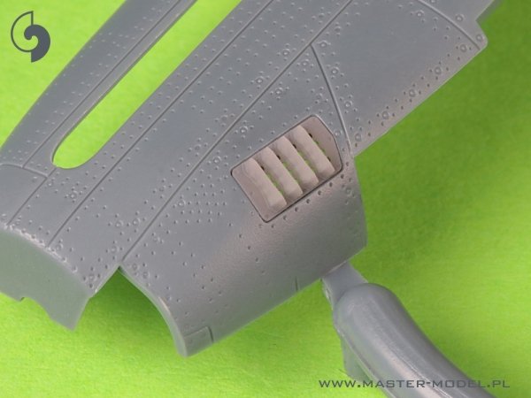 Master AM-72-176 P-51 Mustang - pokrywa wlotu powietrza do gaźnika - typ z żaluzjami dla RAF - wersja B (do modelu Eduard) 1/72