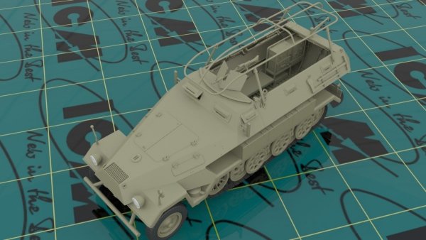 ICM 35102 Sd.Kfz.251/6 Ausf.A, WWII German Armoured Command Vehicle (1:35)
