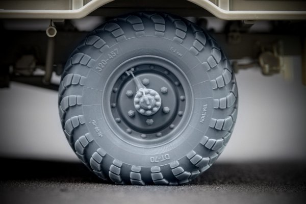 ScaleX WM 35005S GAZ-66 Sagged wheel set (for Trumpeter) 1/35