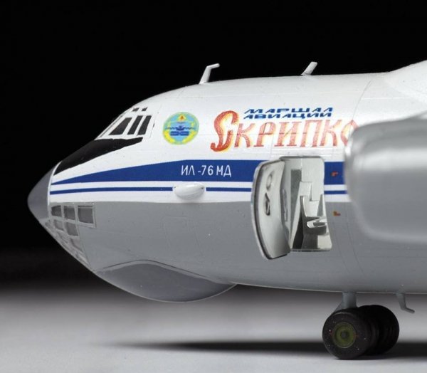 Zvezda 7011 Russian strategic airlifter Il-76MD (1:144)