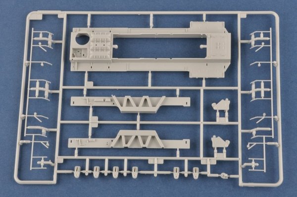 Hobby Boss 82961 German KARL-Geraet 040/041 on Railway Transport Carrier 1/72