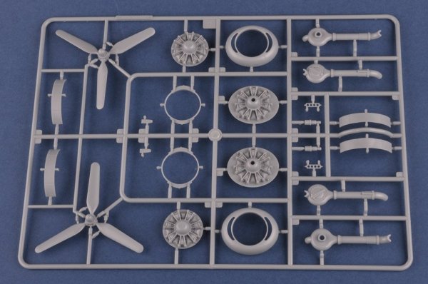 Hobby Boss 83211 B-24J Liberator 1/32