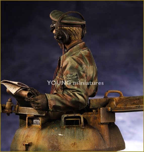 Young Miniatures YM1826 Max Wünsche Western Front 1944 1/10