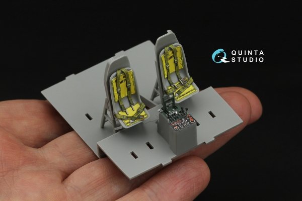 Quinta Studio QDS-48542 Boeing B-17F 3D-Printed &amp; coloured Interior on decal paper (HK models, Eduard) (small version) 1/48
