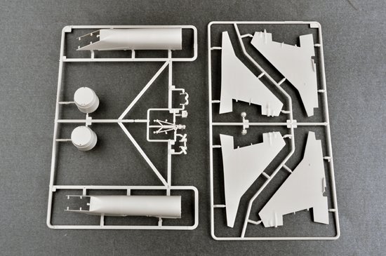 Trumpeter 03226 Russian MIG-29UB Fulcrum 1/32