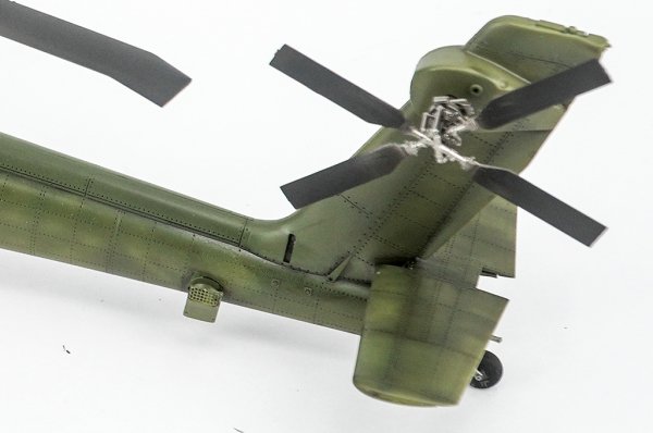 Trumpeter 05838 AH-64A Apache 1/48