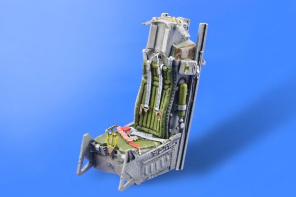 Eduard 648001 F-16 early seat 1/48 (Tamiya)