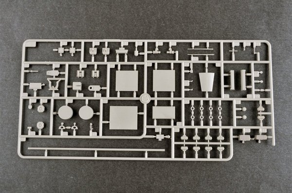 Trumpeter 03620 Chinese Navy Type 055 guided missile destroyer 1/200