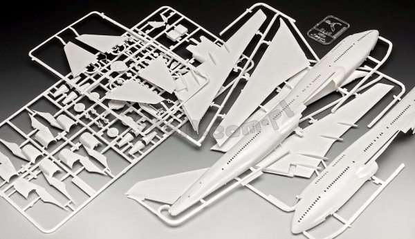 Revell 03780 Boeing 747-400 Ed Force One 1/144