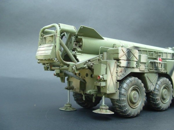 Dragon 3520 SS-1c SCUD B w/MAZ-543 (1:35)