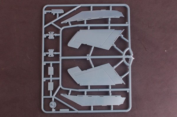 Kitty Hawk 80129 TF-9J Cougar (1:48)