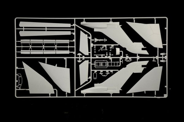 Italeri 2520 Tornado IDS 1/32