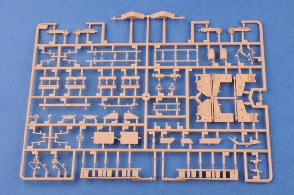 Hobby Boss 83859 French Saint Chamond Heavy Tank Medium