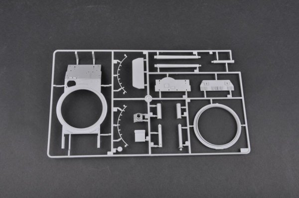 Trumpeter 01554 Russian T-62 BDD Mod.1984 (1:35)