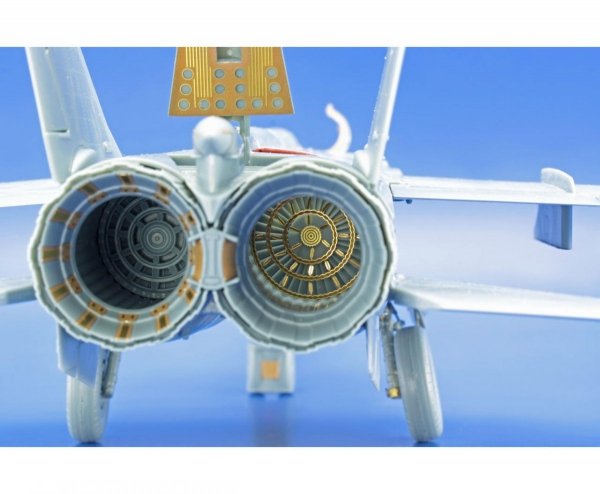 Eduard 48797 MiG-25PD/ PDS Foxbat exterior KITTY HAWK 1/48