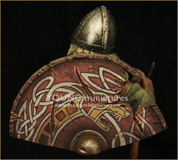 Young Miniatures YH1841 VIKING Warrior 1/10