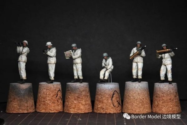 Border Model BT-013 German 88mm Gun Flak36 w/6 anti-aircraft artillery crew members 1/35